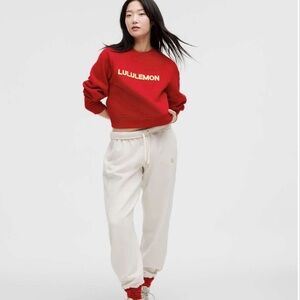 Lululemon Lunar New Year Scuba Oversized Pullover
Dark Red🦄